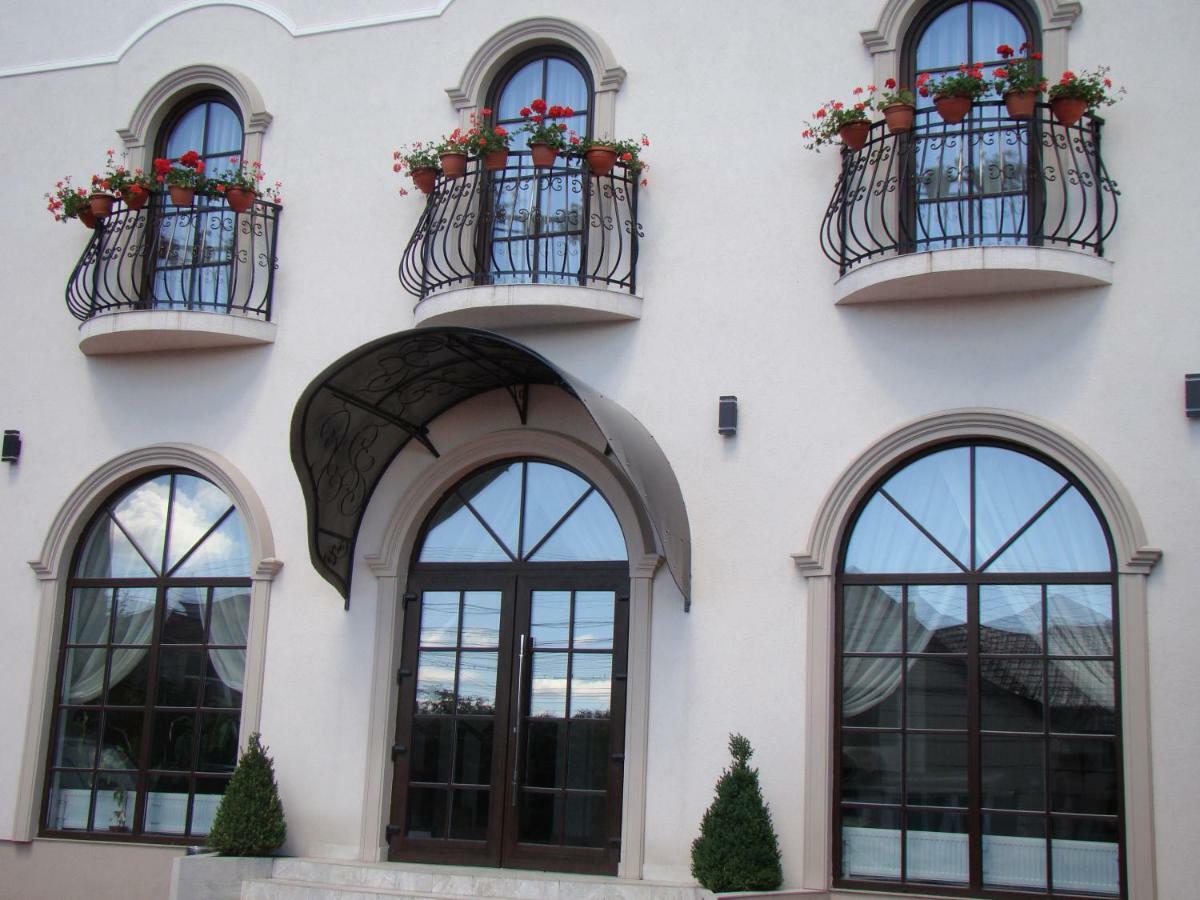 Hotel Casa Hora Suczawa Zewnętrze zdjęcie