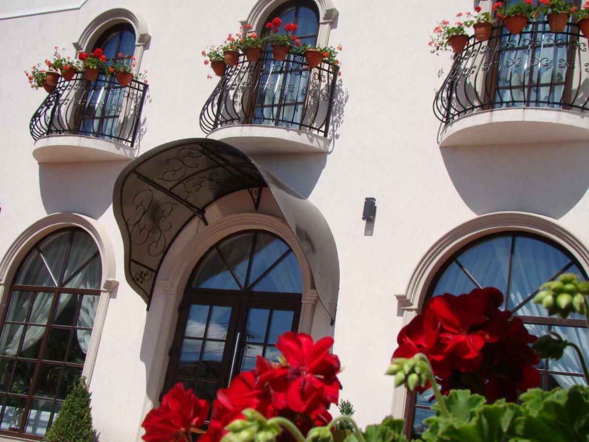 Hotel Casa Hora Suczawa Zewnętrze zdjęcie