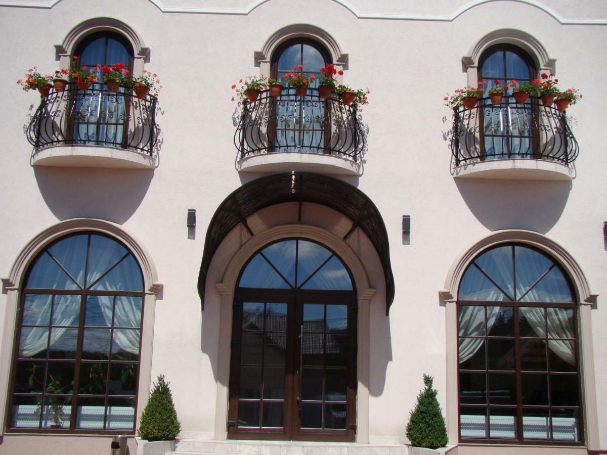 Hotel Casa Hora Suczawa Zewnętrze zdjęcie